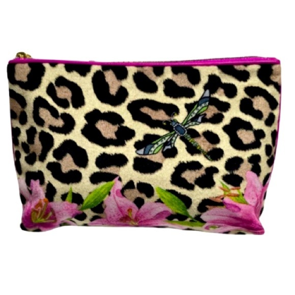 Estee Lauder Handbags - NWOT Estee Lauder Dragonfly Animal Print Cosmetic Makeup Bag